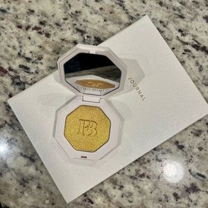 FENTY BEAUTY Trophy Wife Freestyle Highlighter